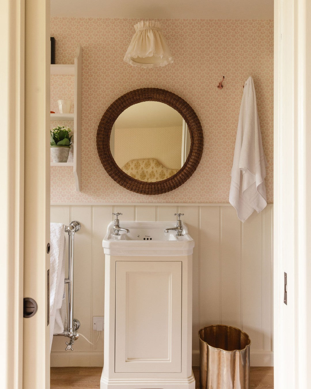 hero-image-polly-rattan-mirror