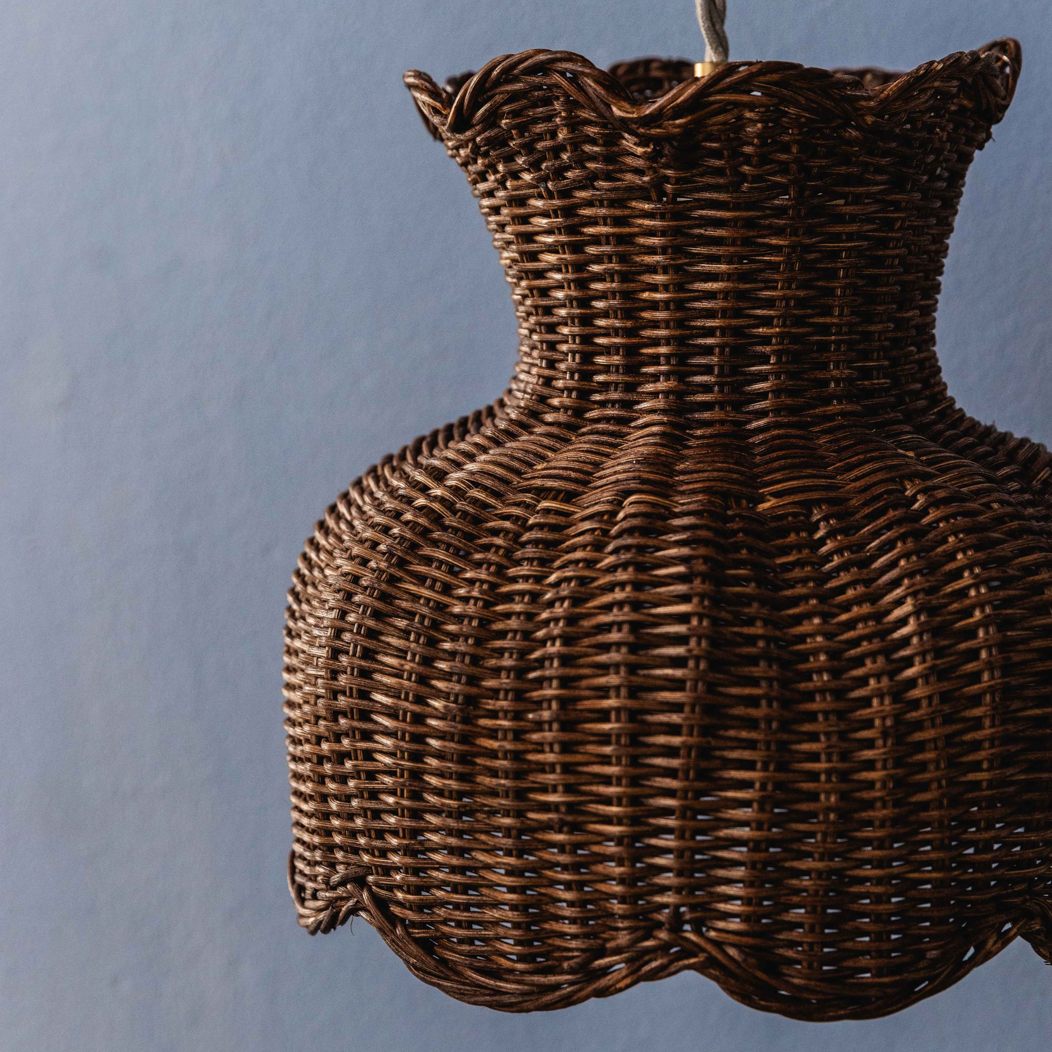 Anar-pendant-shade-small-teak-closeup