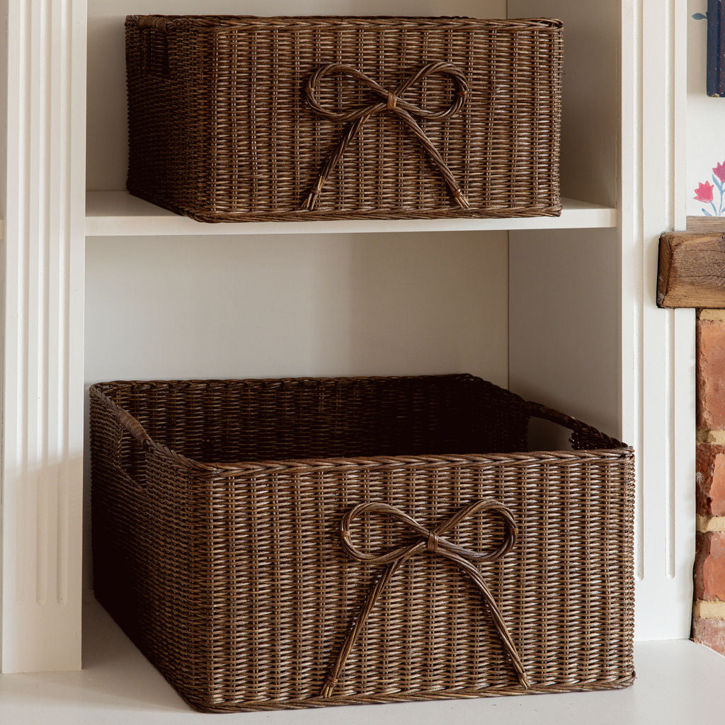 Bow-rattan-basket-with-goods