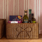 Bow-rattan-basket-small-close-up