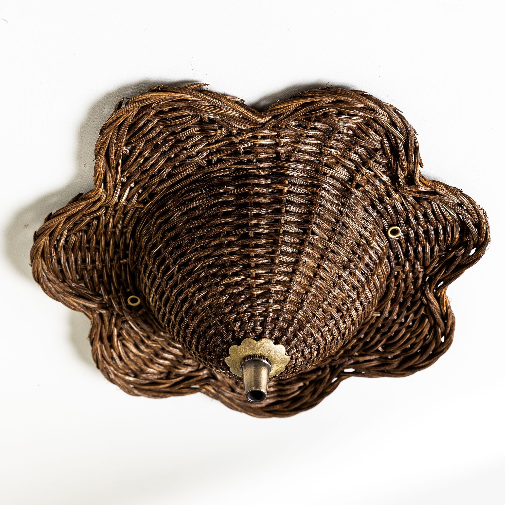 Mandala-ceiling-rose-teak-lifestyle