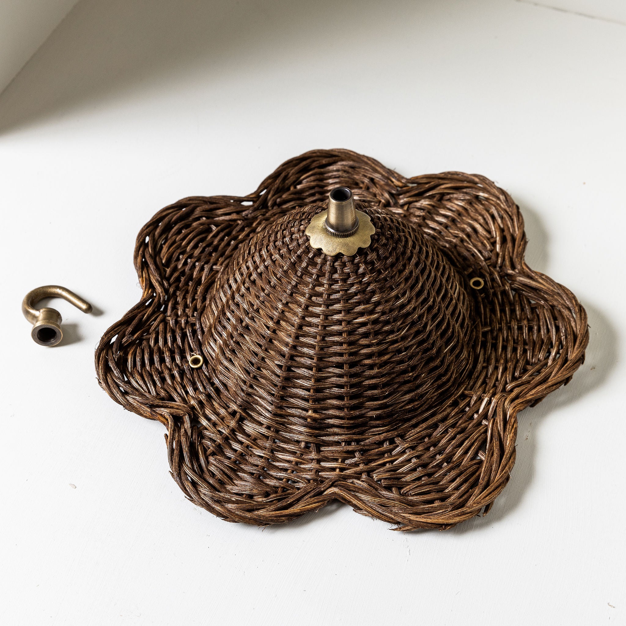 Mandala-ceiling-rose-teak-set