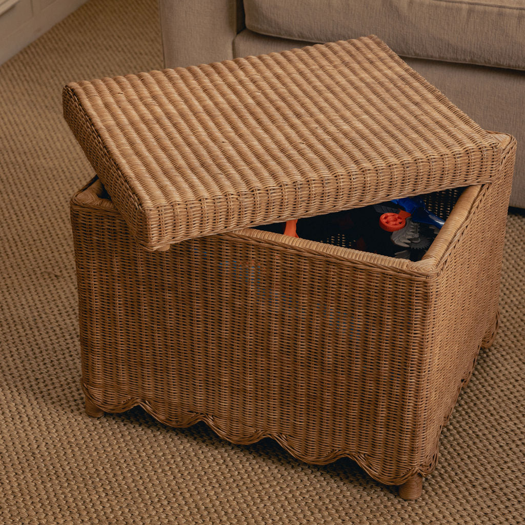 Nina-ottoman-oak-with-sofa-open-lid