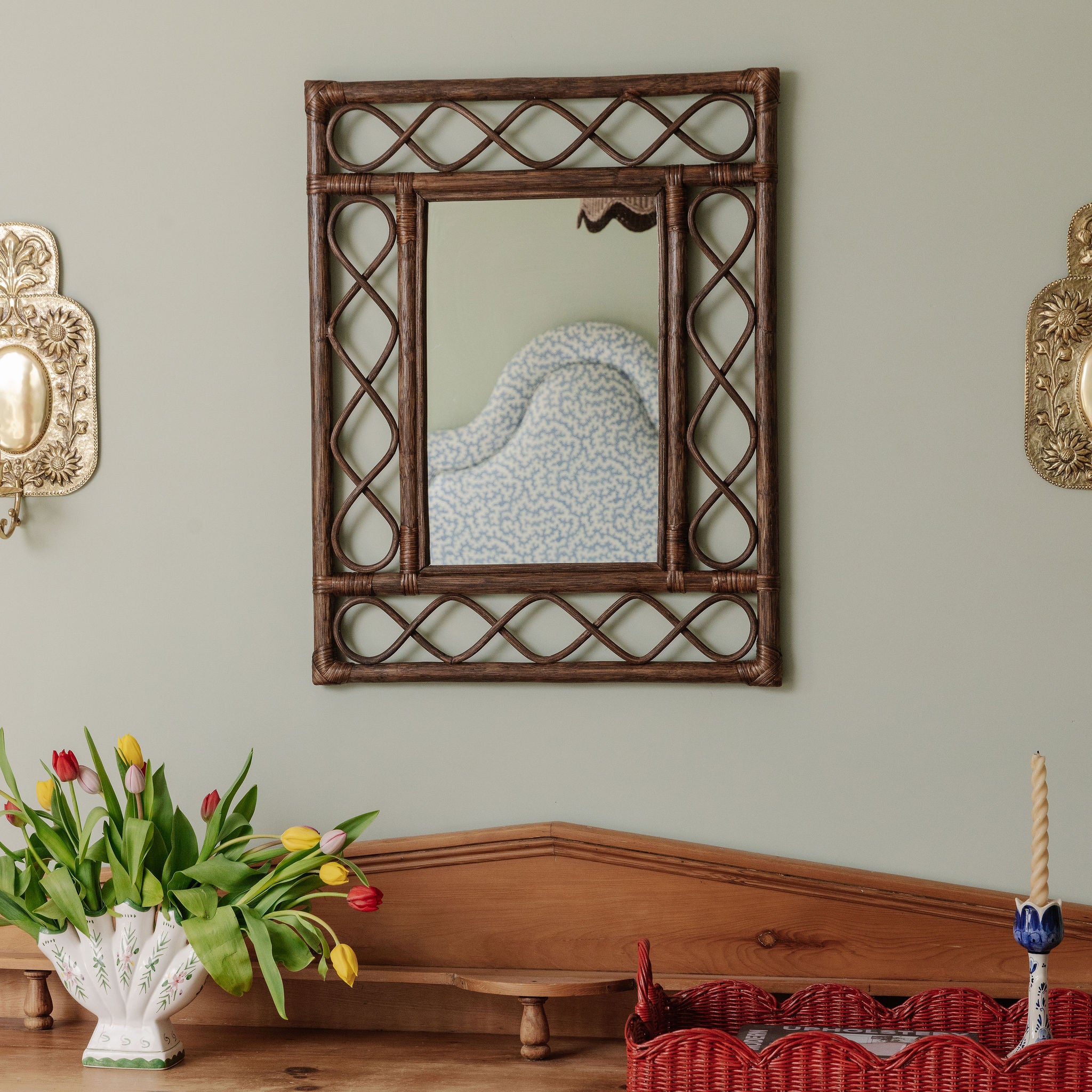 RETRO-RATTAN-MIRROR-TEAK-ON-A-WALL-FRONT-ON-IMAGE