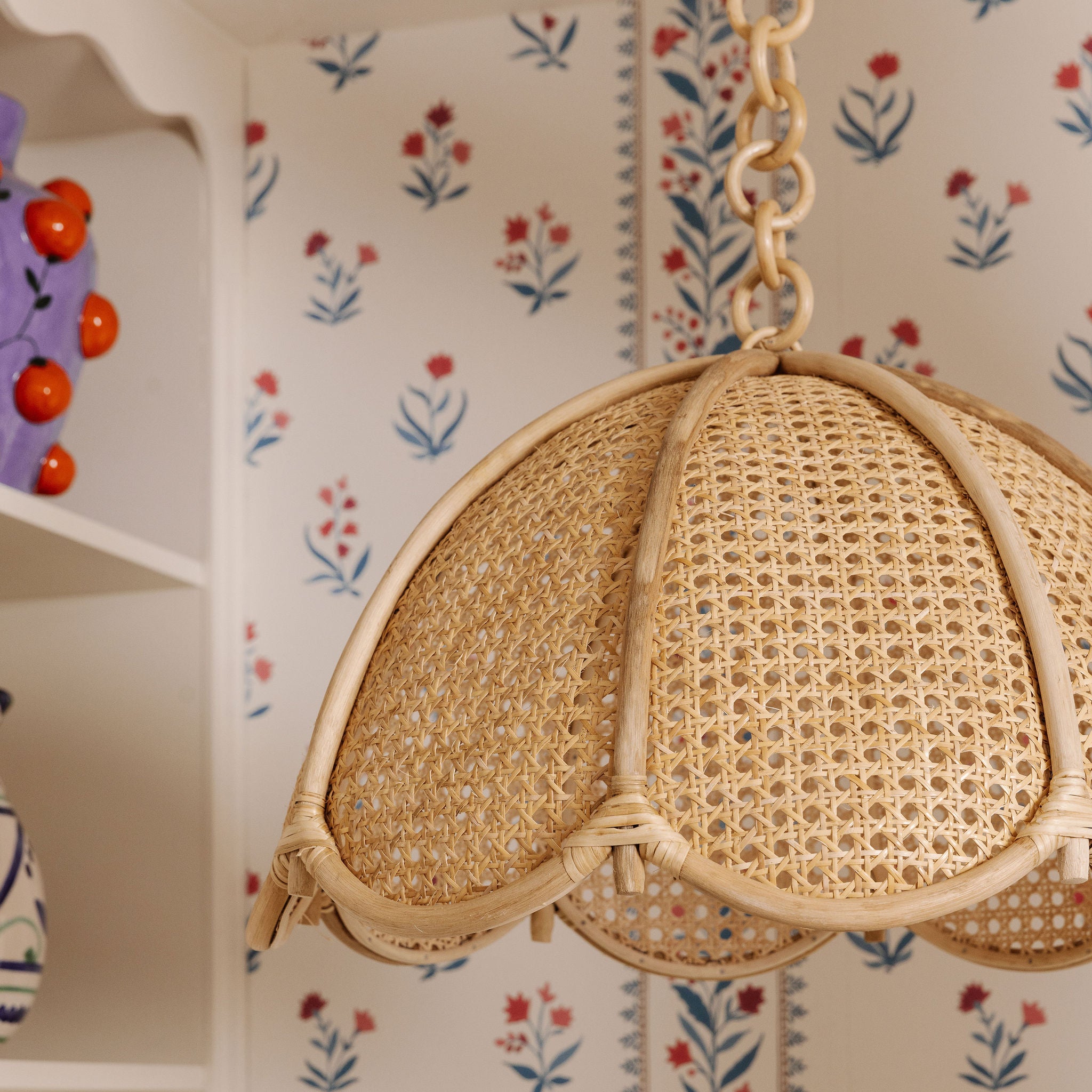 Riviera pendant shade large close-up side image