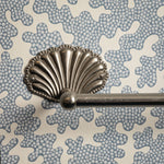 Shell-towel-rack-chrome-close-up