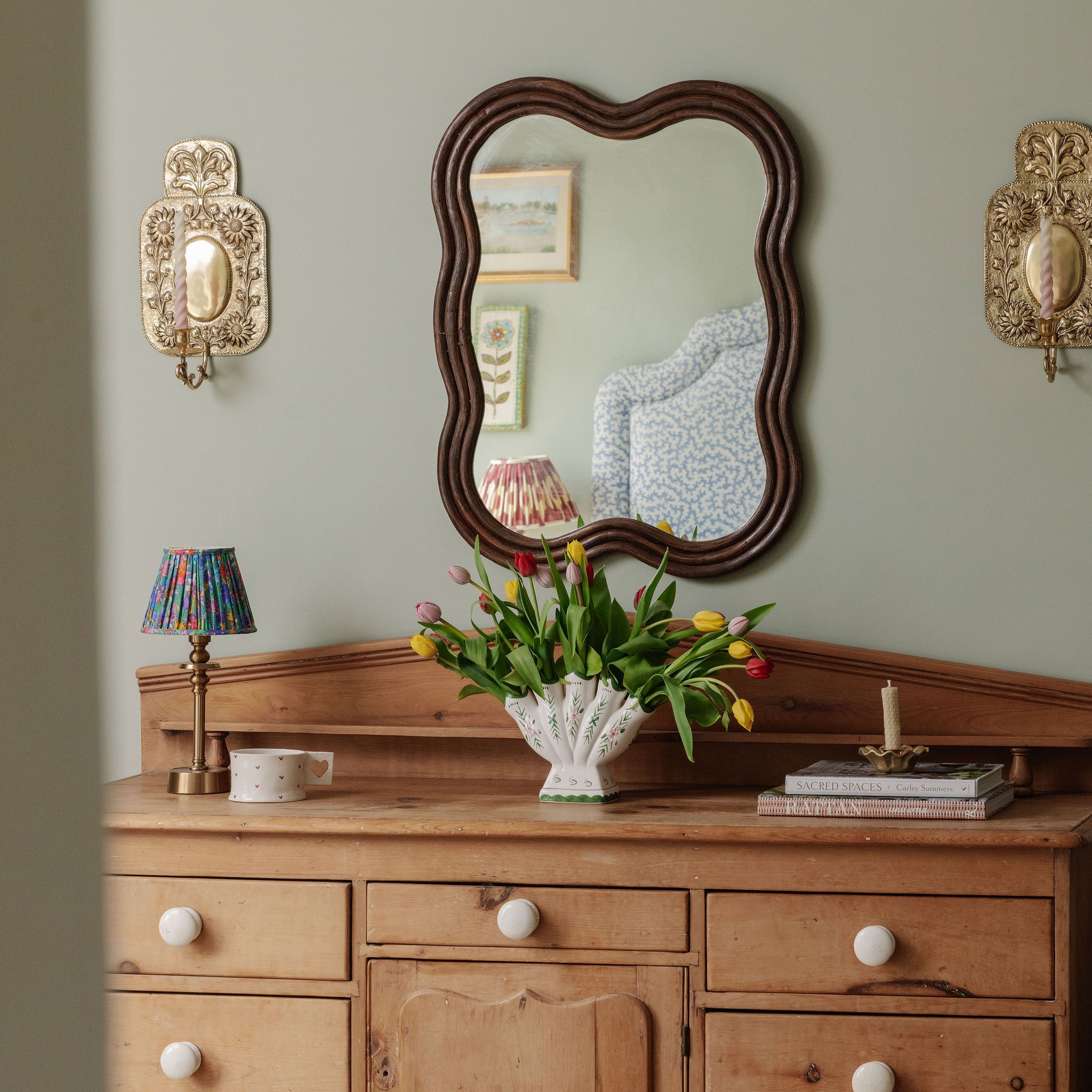 Wave-mirror-large-front-on-image
