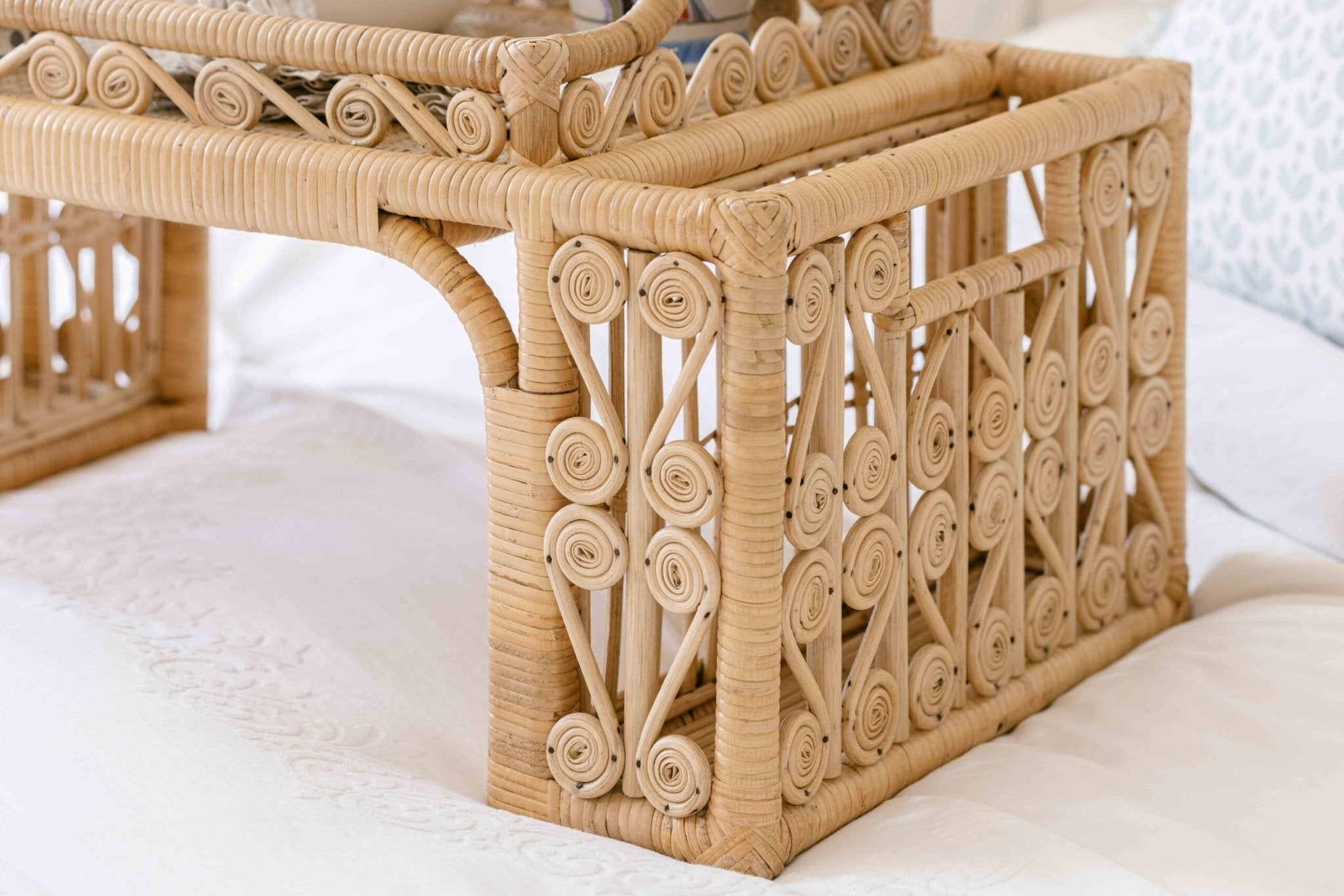 Rattan Ivy breakfast tray